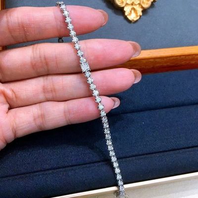 Decoração de pulseira de diamante de corte de princesa de forma redonda