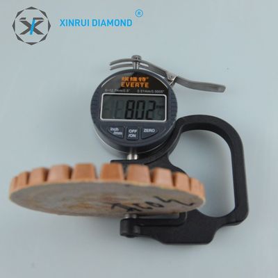 O XINRUI-PAD é a melhor almofada de polimento de diamantes para o processamento de pedras de formas especiais