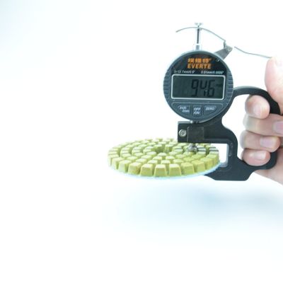 0.740kg Xinrui Diamond Polishing Pad para Polir Betão 50 100 200 400 800 1500 3000