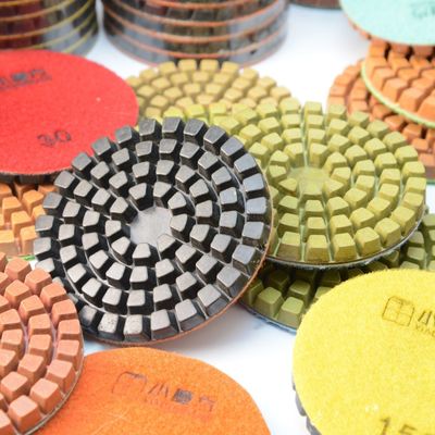 0.740kg Xinrui Diamond Polishing Pad para Polir Betão 50 100 200 400 800 1500 3000